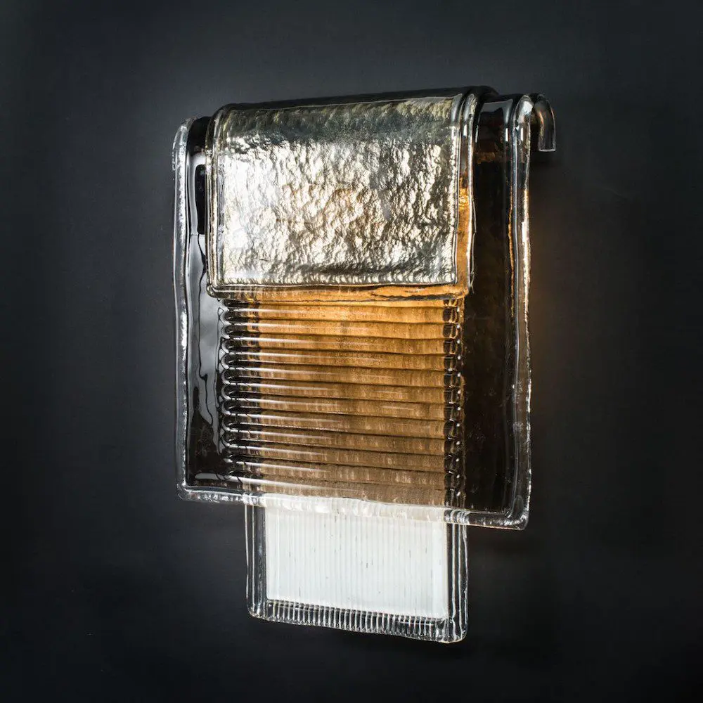 TheInvisibleCollection_TristanAuer Veronese_YsaWallLamp_1