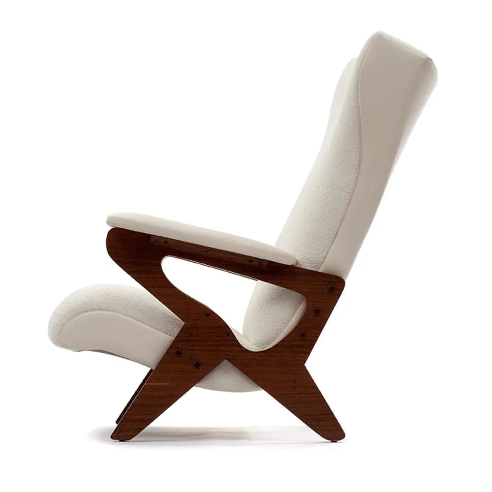 The_Invisible_Collection_Etel_R_Armchair