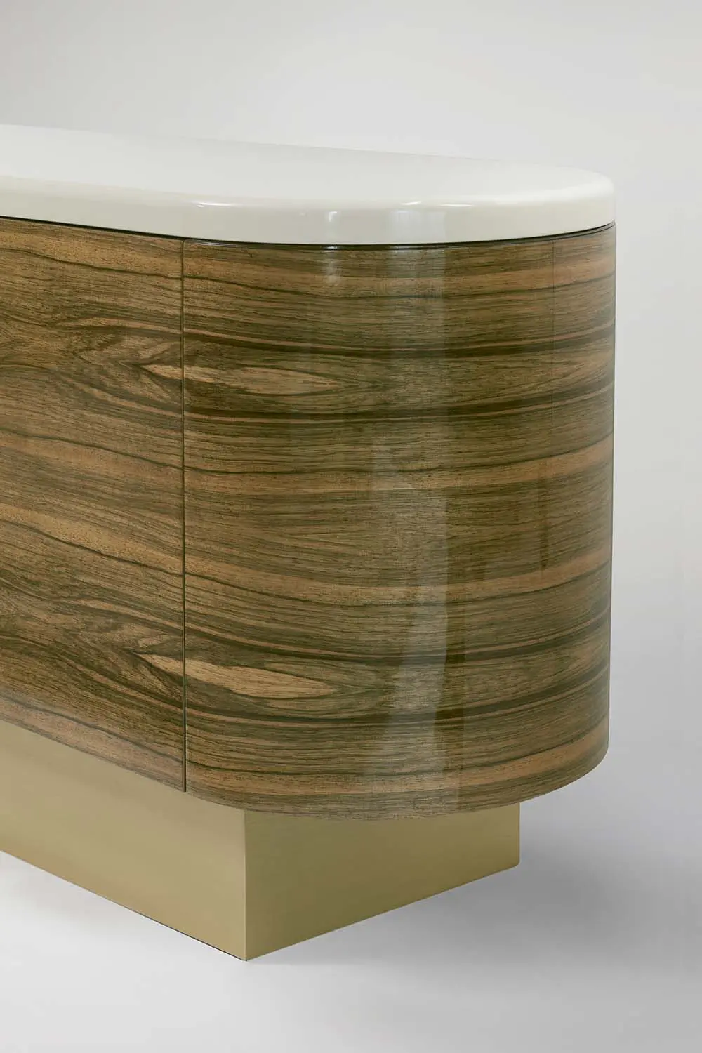Buffet Into The Woods par Damien Langlois-Meurinne - The Invisible Collection
