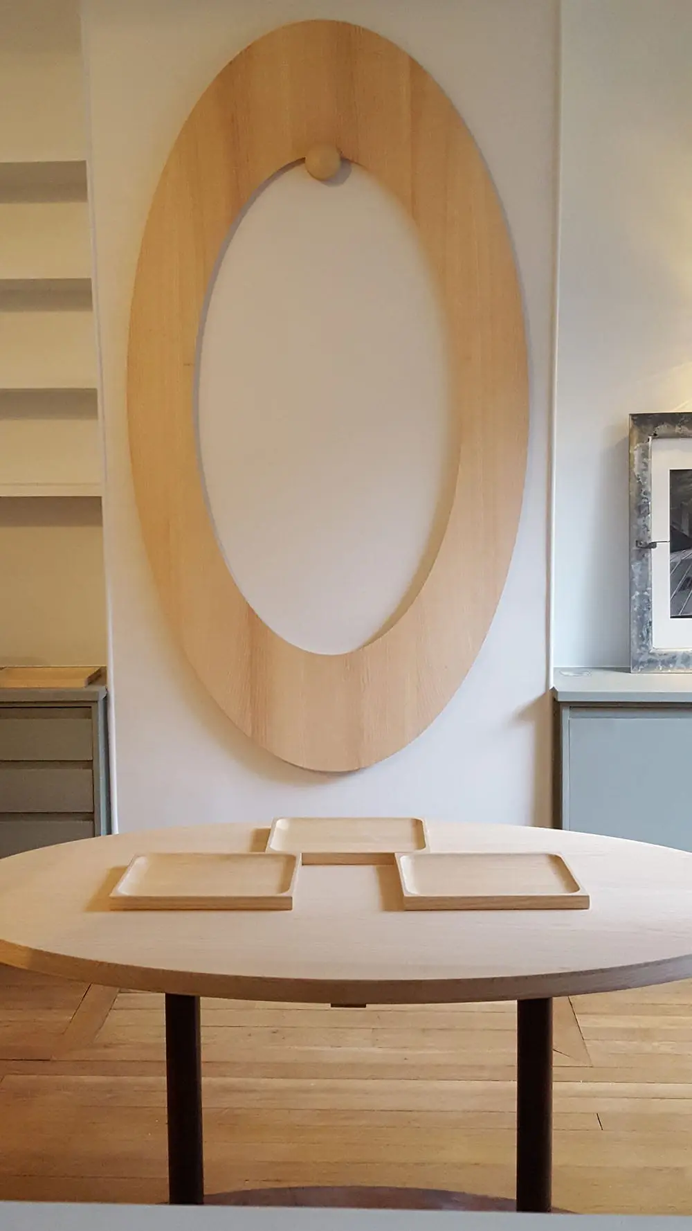 Table Saturn par Mayaro Editions