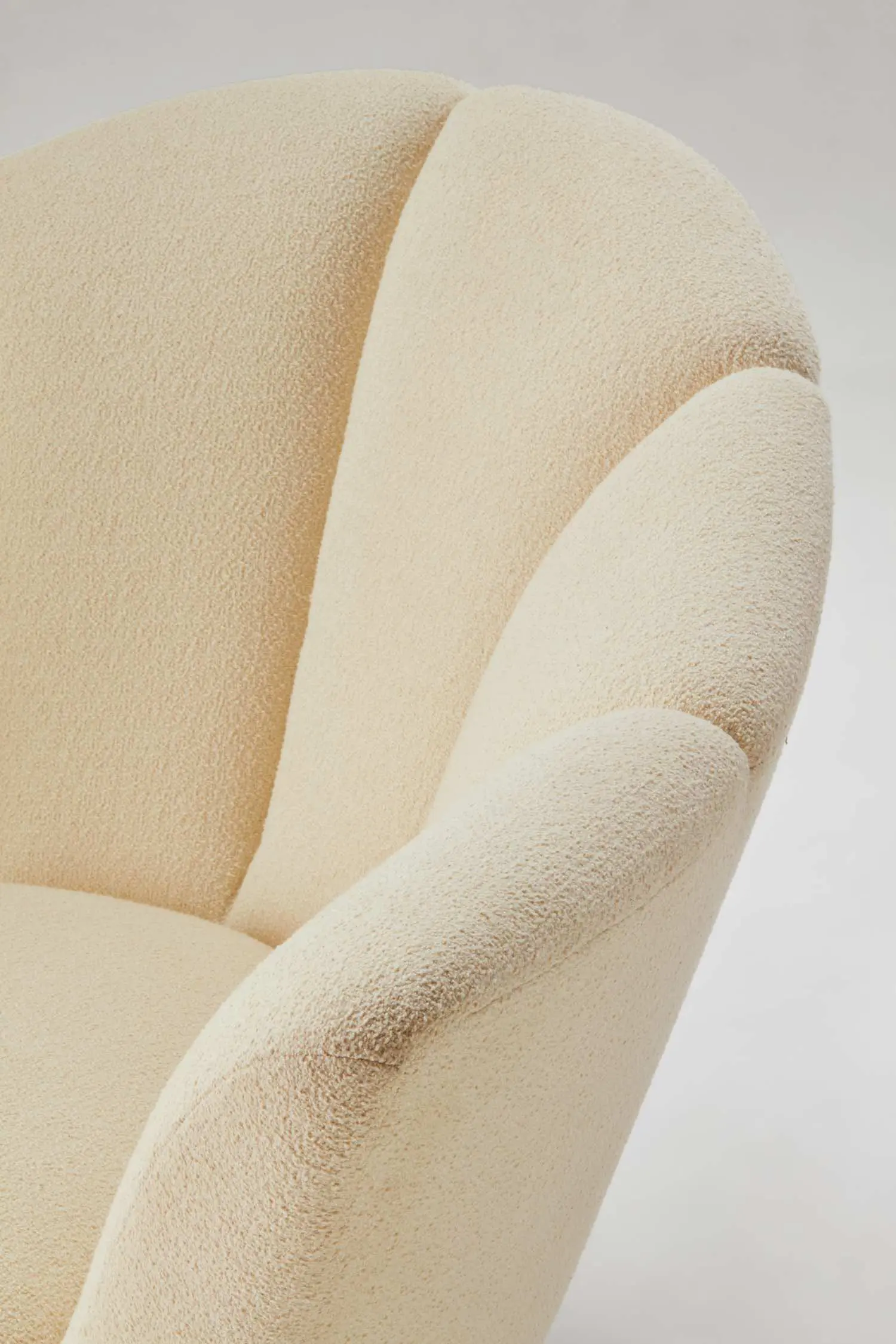 Armchair Welcome Back by Damien Langlois-Meurinne DLM- The Invisible Collection