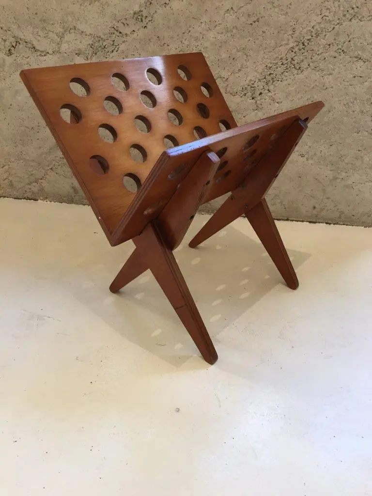 The_Invisible_Collection_Etel_Nini_Magazine_Holder