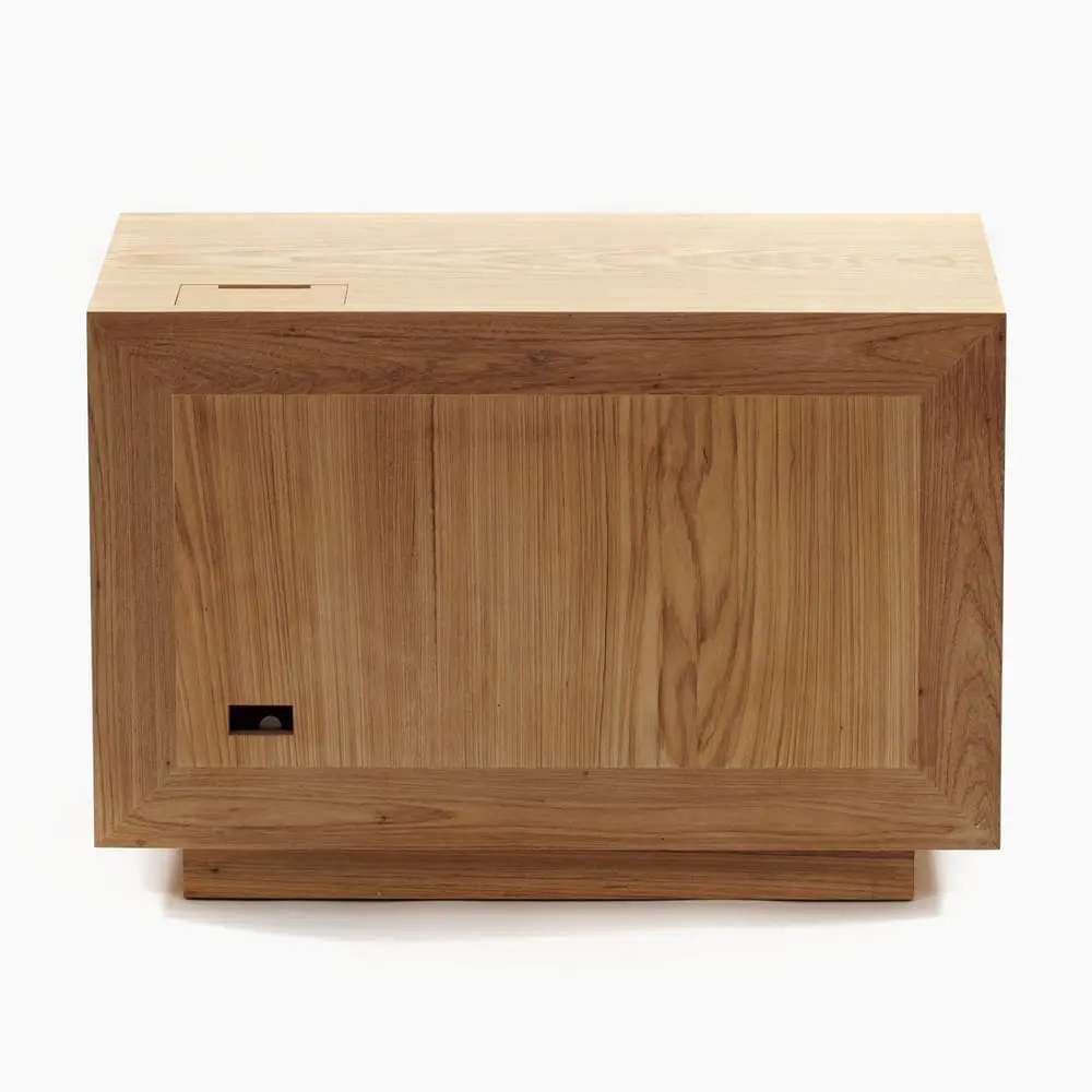 The_Invisible_Collection_Etel_Willys_Nightstand