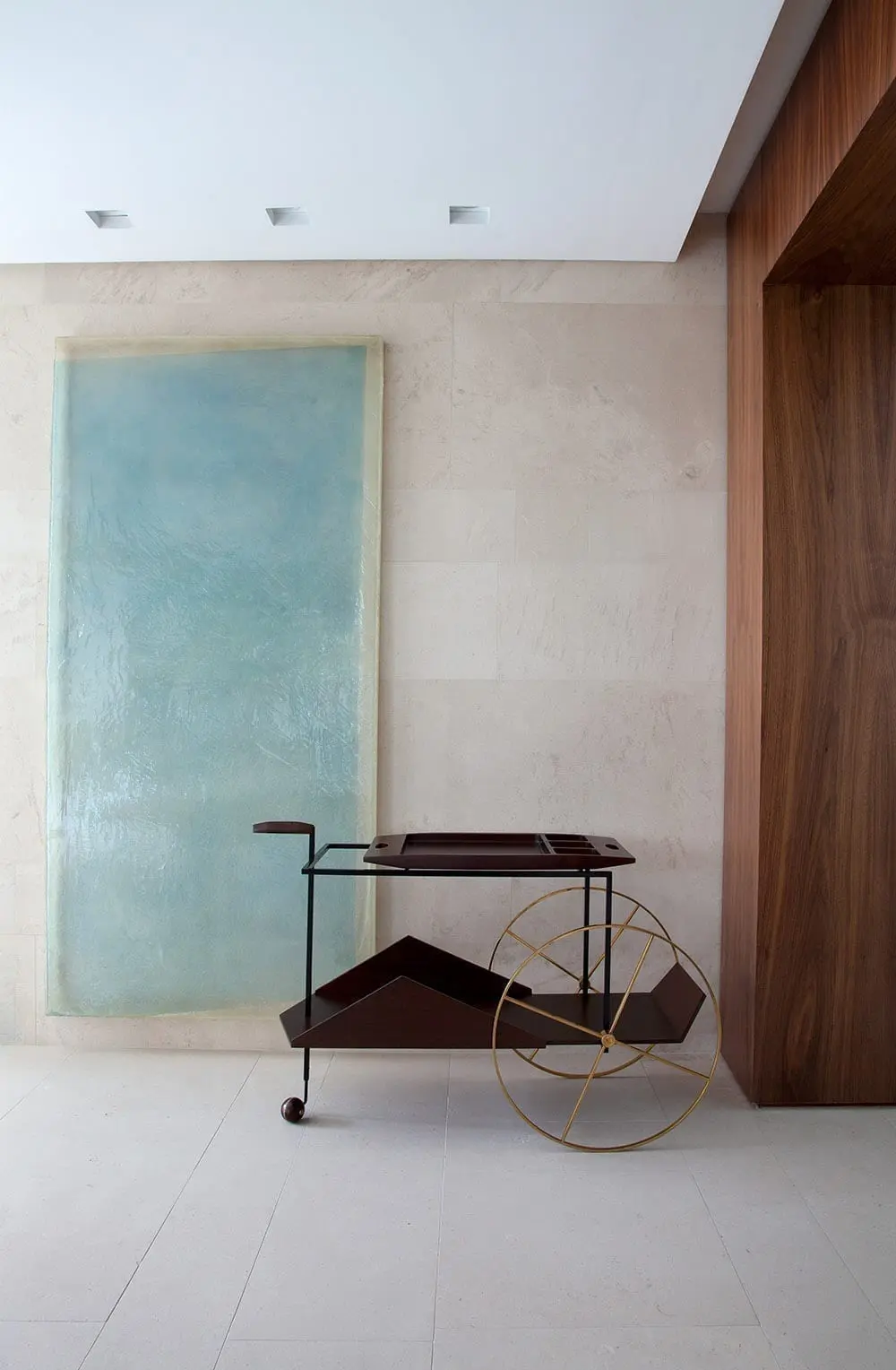TheInvisibleCollection_ETEL_Jorge_Zalszupin_Meuble_Bar_Roulant_JZ