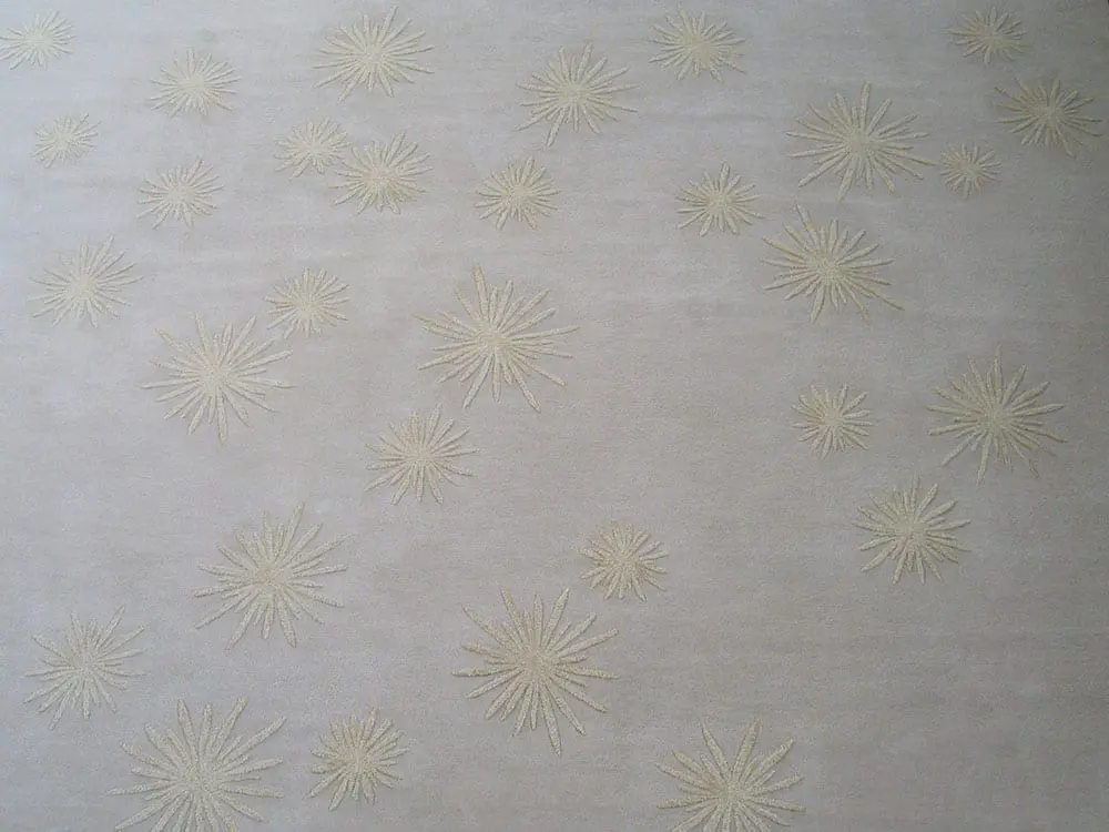 Tapis White Sun par Damien Langlois-Meurinne - The Invisible Collection