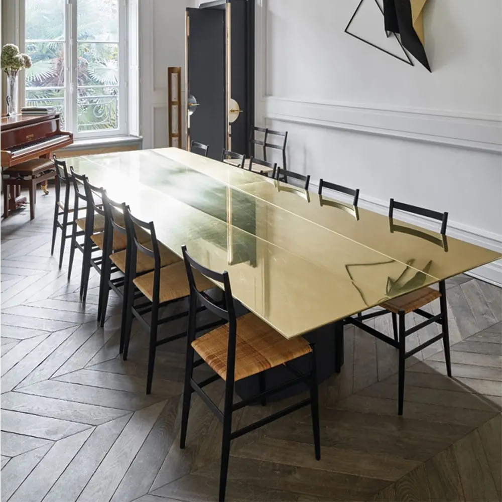 TheInvisibleCollection_HumbertPoyet_DiningTable_Apolinne_1