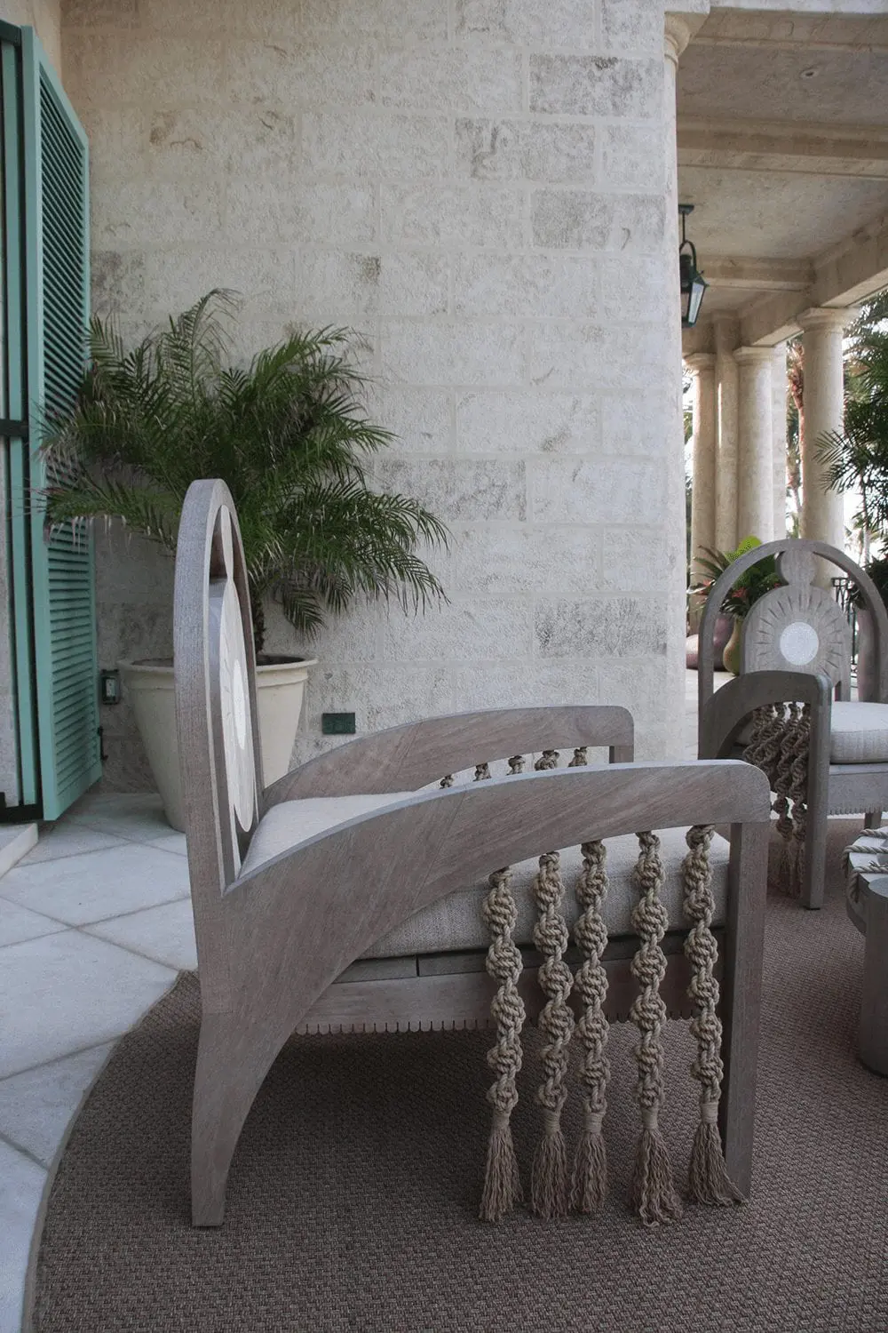 KellyBehun_OutdoorLoungeChair1