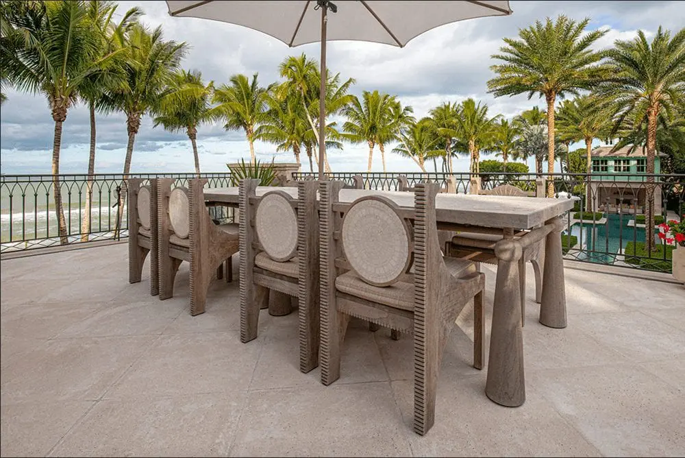 KellyBehun_OutdoorRectangularDiningTable