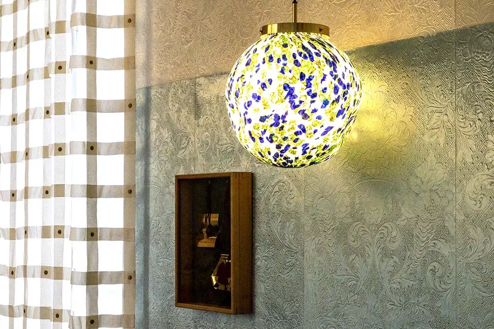 TheInvisibleCollection_PierreGonalons_WallLamp_Green&Blue2