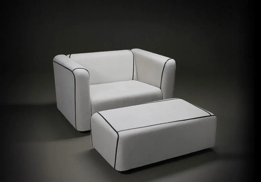 The_Invisible_Collection_Ecart_Laurent_Nicolas_Fauteuil