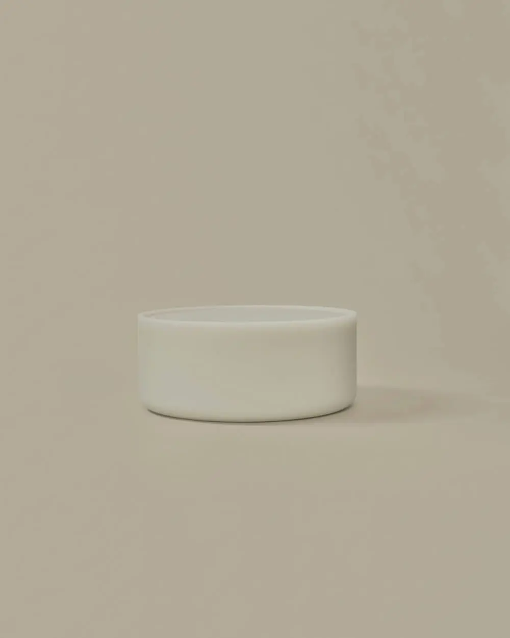 TIC_FrancescoBalzano_Guéridon_Résine_Blanc_1