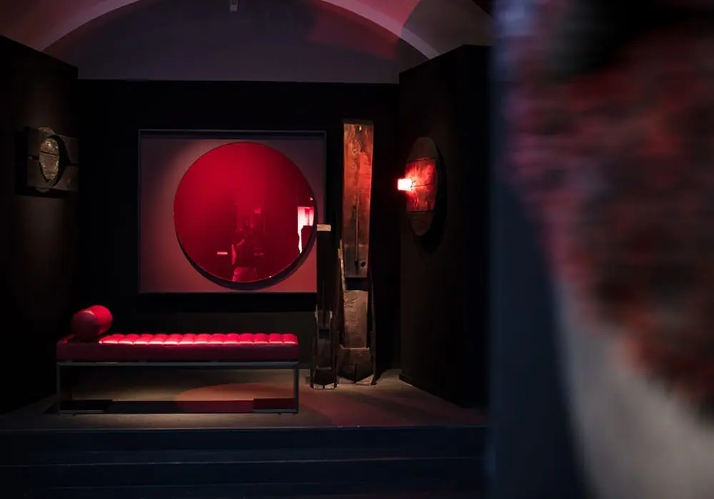 The_Invisible_Collection_REDA_AMALOU_KIMANI_BENCH_insitu