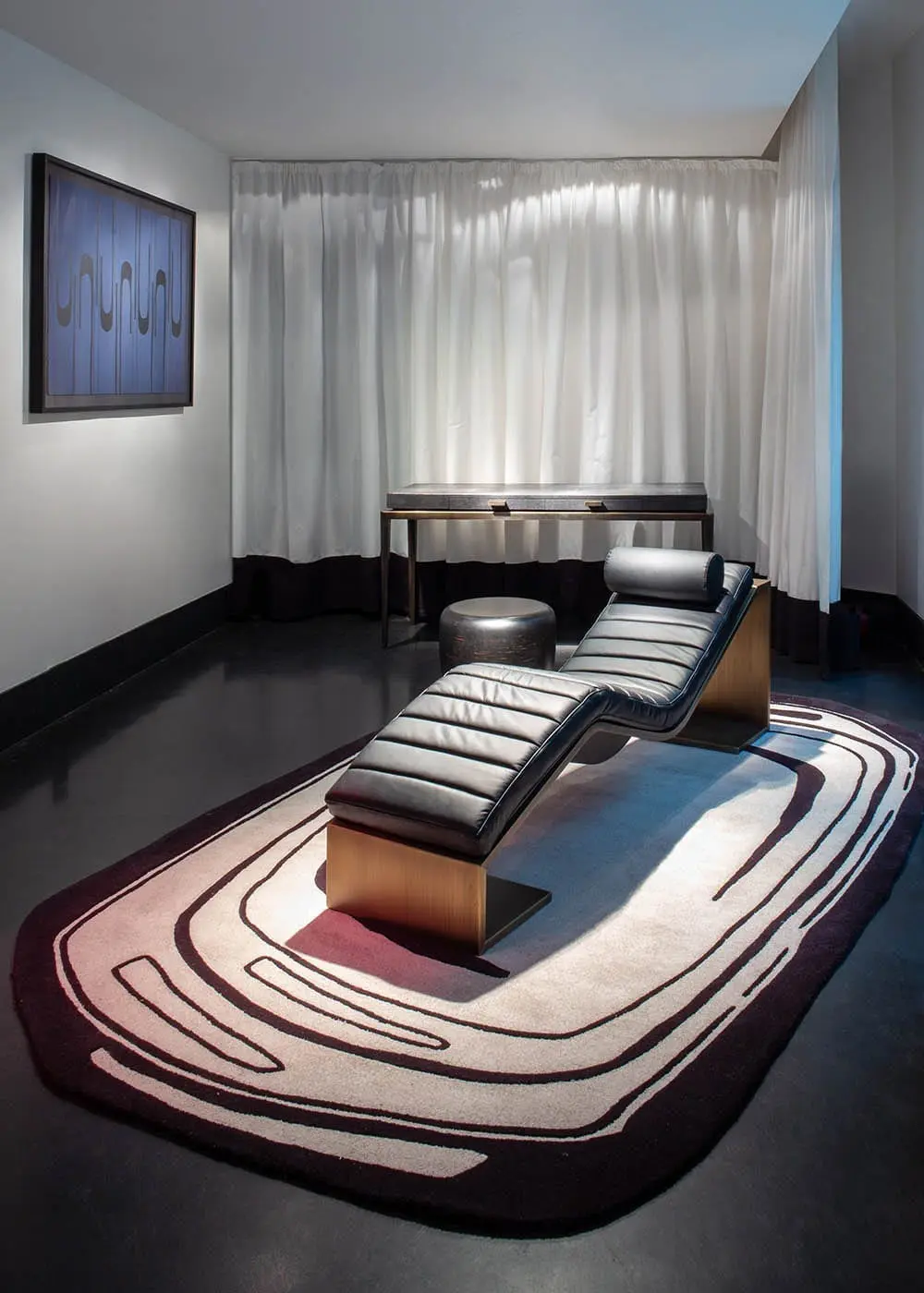 The_Invisible_Collection_REDA_AMALOU_KIMANI_OUNGE_CHAIR
