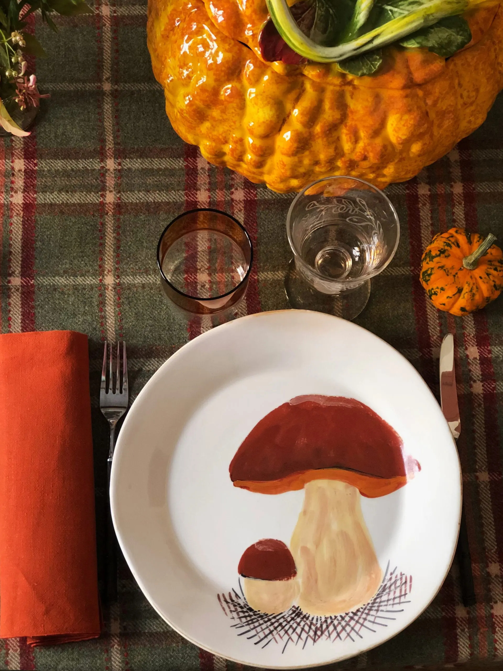 The Invisible Collection Thanksgiving Dinner Set for 12 Diner en Ville