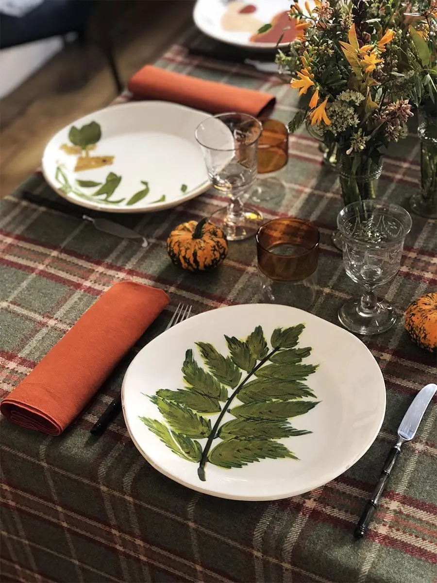 The Invisible Collection Thanksgiving Dinner Set for 12 Diner en Ville