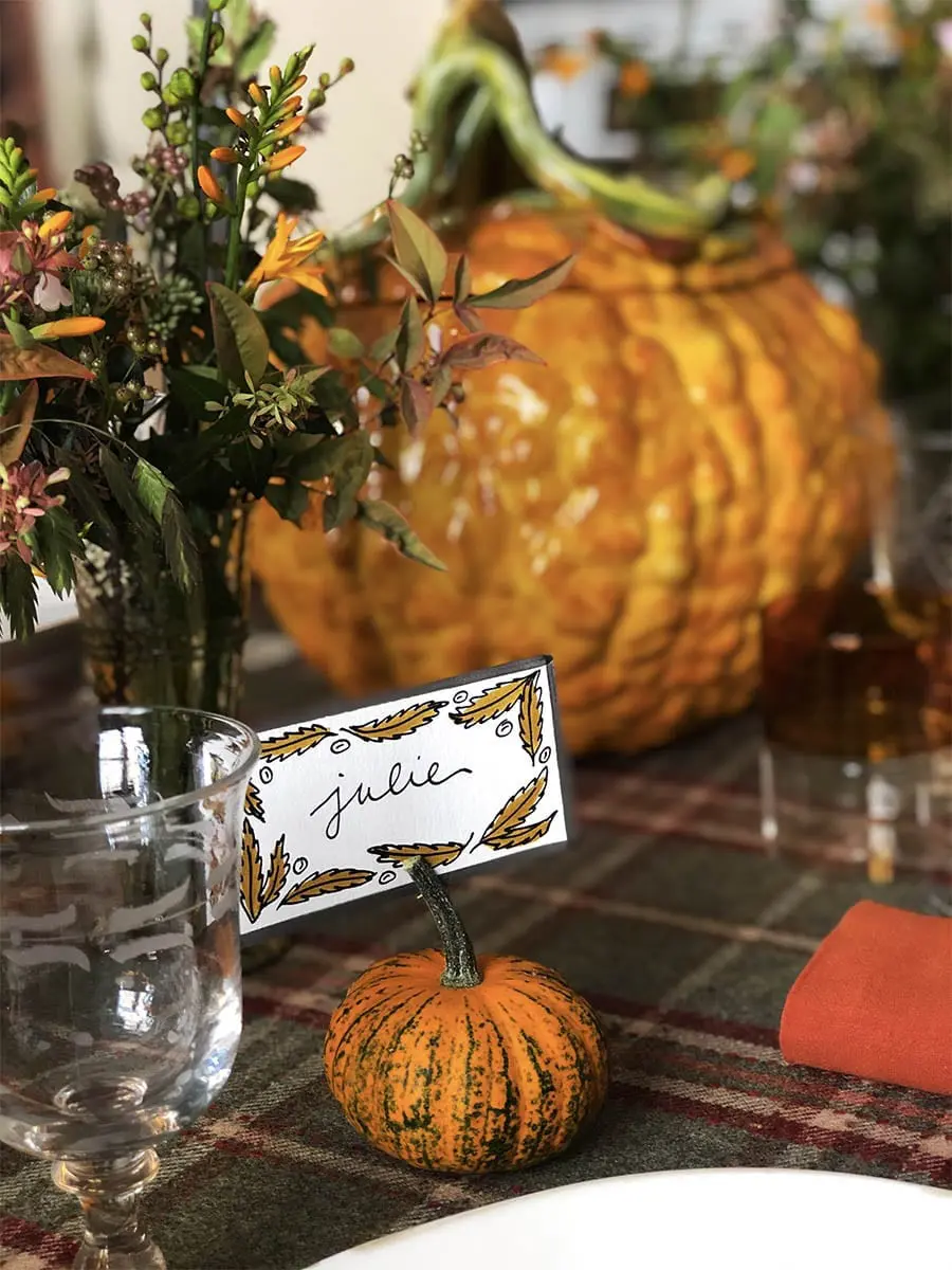 The Invisible Collection Thanksgiving Dinner Set for 12 Diner en Ville