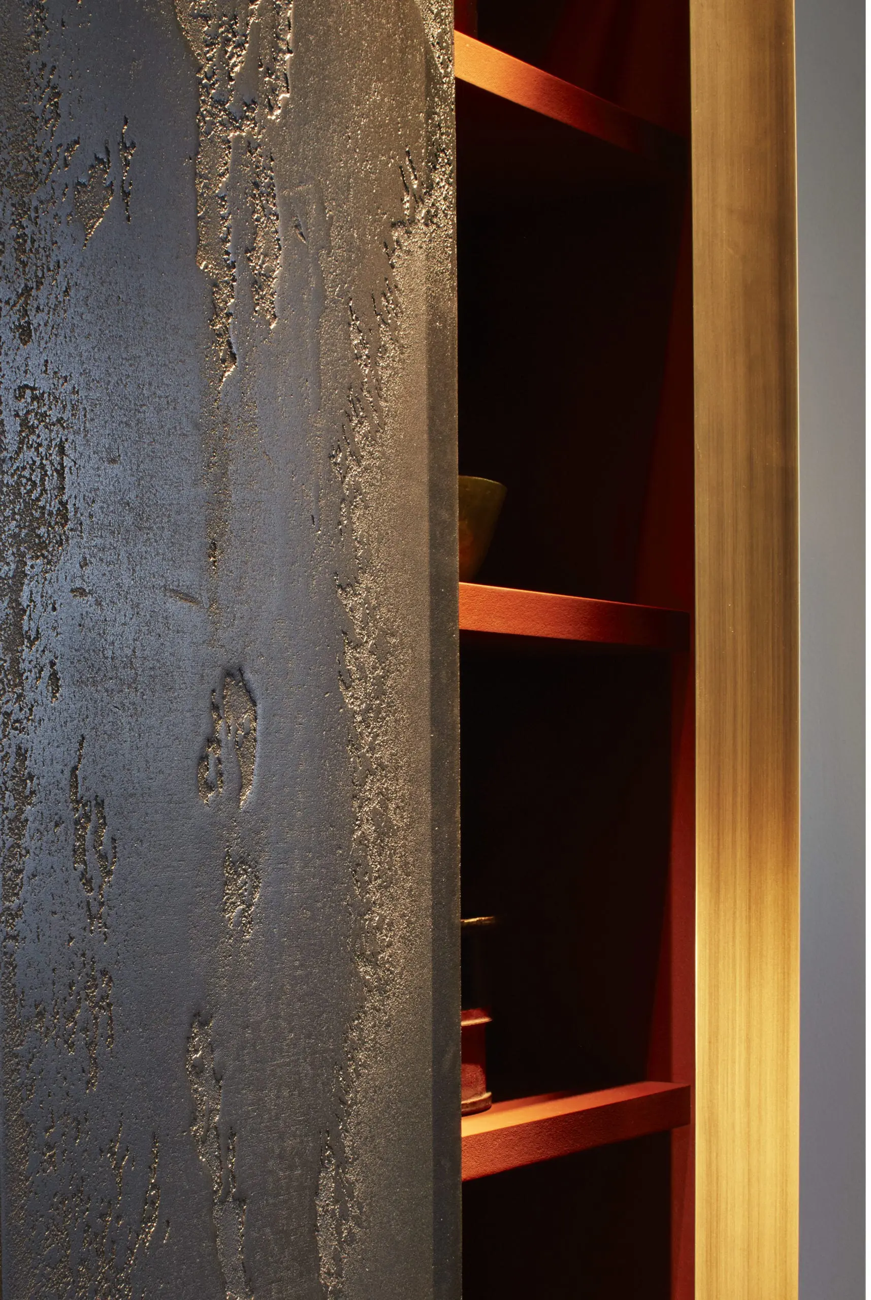 The Invisible Collection -Pierre Bonnefille -Cabinet Bloc Carbone