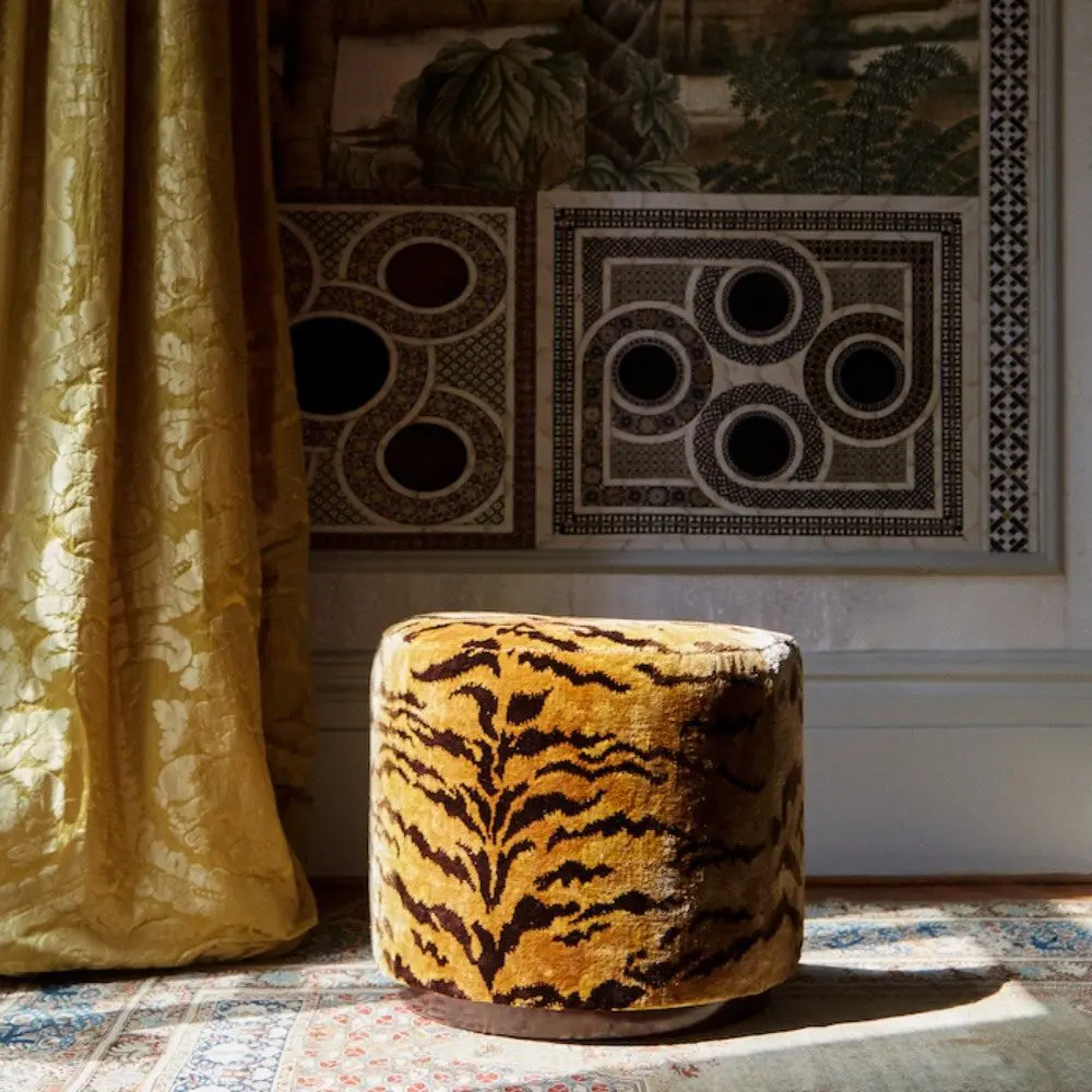 TheInvisibleCollection_Campbelle_Rey_Luna_Dolce_Pouf_Over