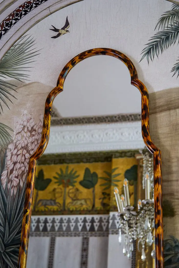 TheInvisibleCollection_Campbell_Rey_Magdalena_Mirror6