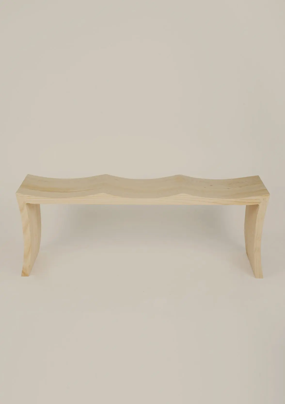 InvisibleCollection_Garce&Dimofski_OsciBenchNatural_1