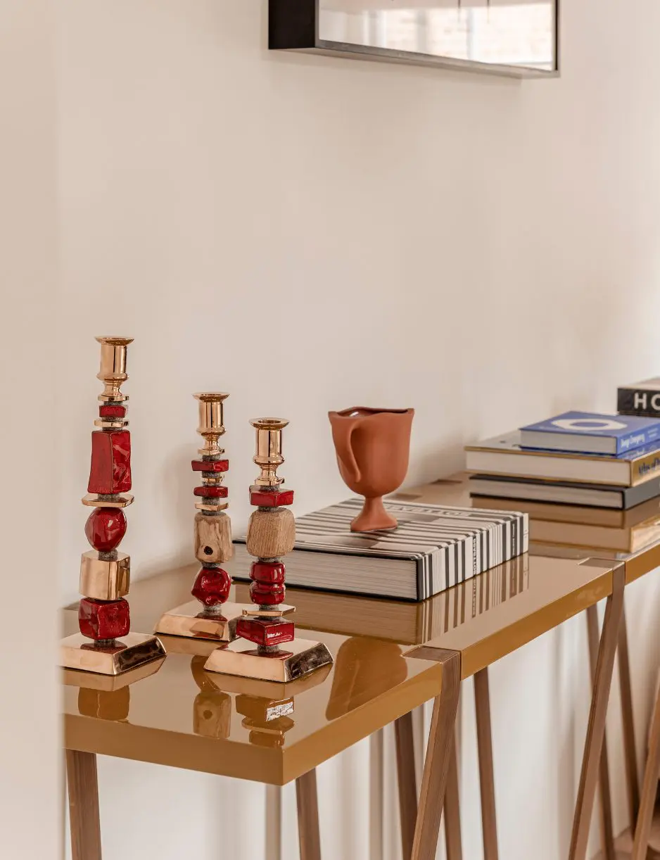 TheInvisibleCollection_LarsNilsson_Clubroom_CandlesticksRuddyRed_Hover