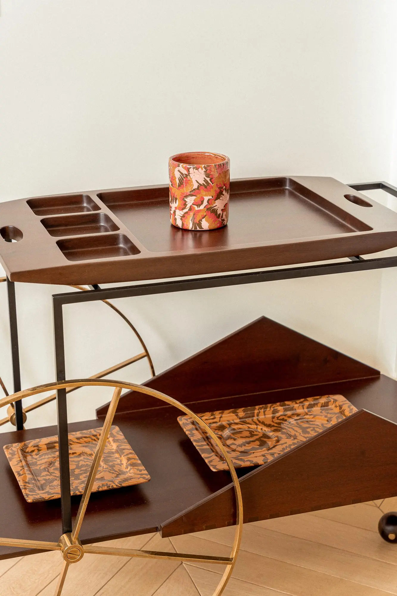 TheInvisibleCollection_Clubroom_GillesDewavrin_MorrisCandle_4