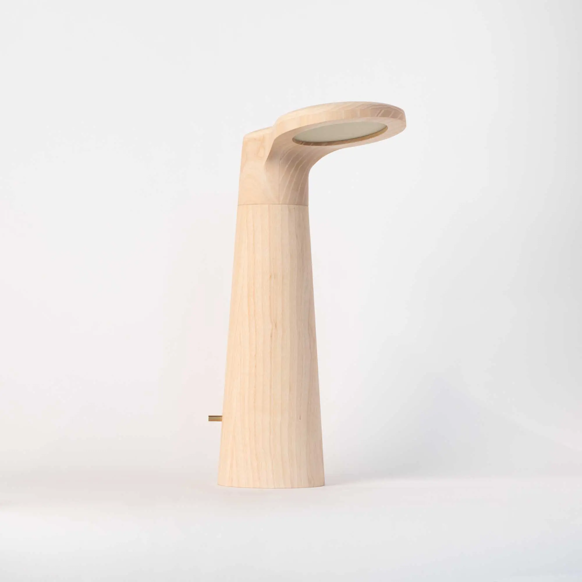 TheInvisibleCollection_Clubroom_Isato_Prugger_Studio_Lamp_White_Ash_1