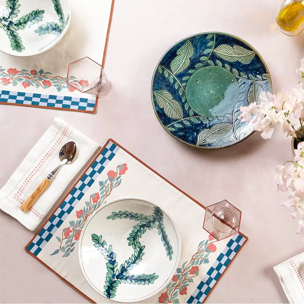 TheInvisibleCollection_Clubroom_Malaika_TurquoiseLeafPlate_1