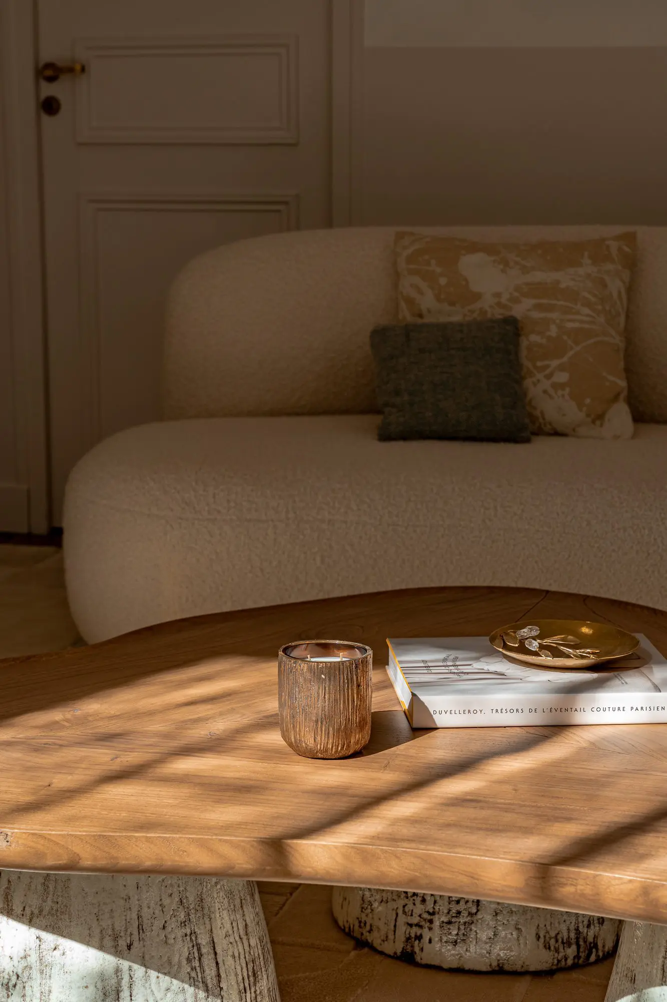 TheInvisibleCollection_Clubroom_OsannaVIsconti_BronzeScentedCandleSet_23