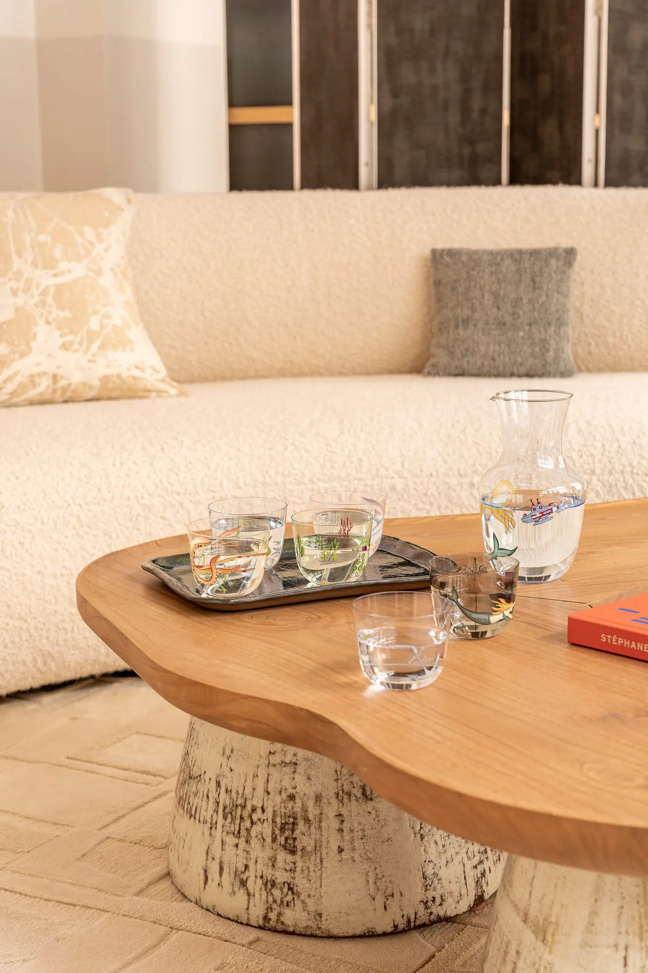 TheInvisibleCollection_Clubroom_Lobmeyr_WaterPitcherHighSeas_2