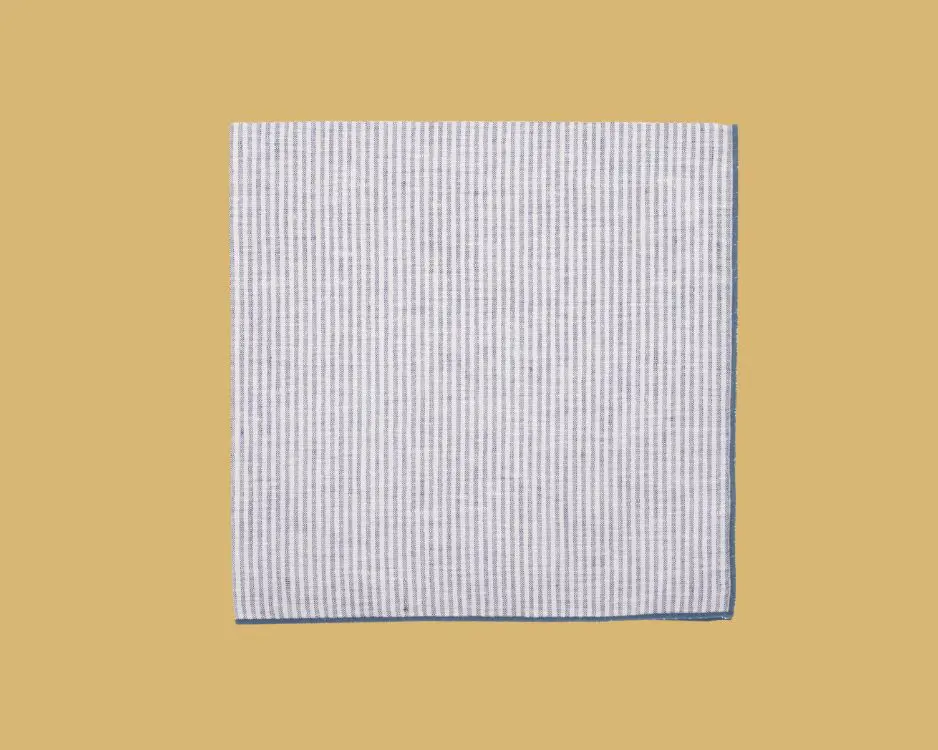 TheInvisibleCollection_Clubroom_OnceMilano_Setof2StrippedNapkinsWHiteBlue_Main