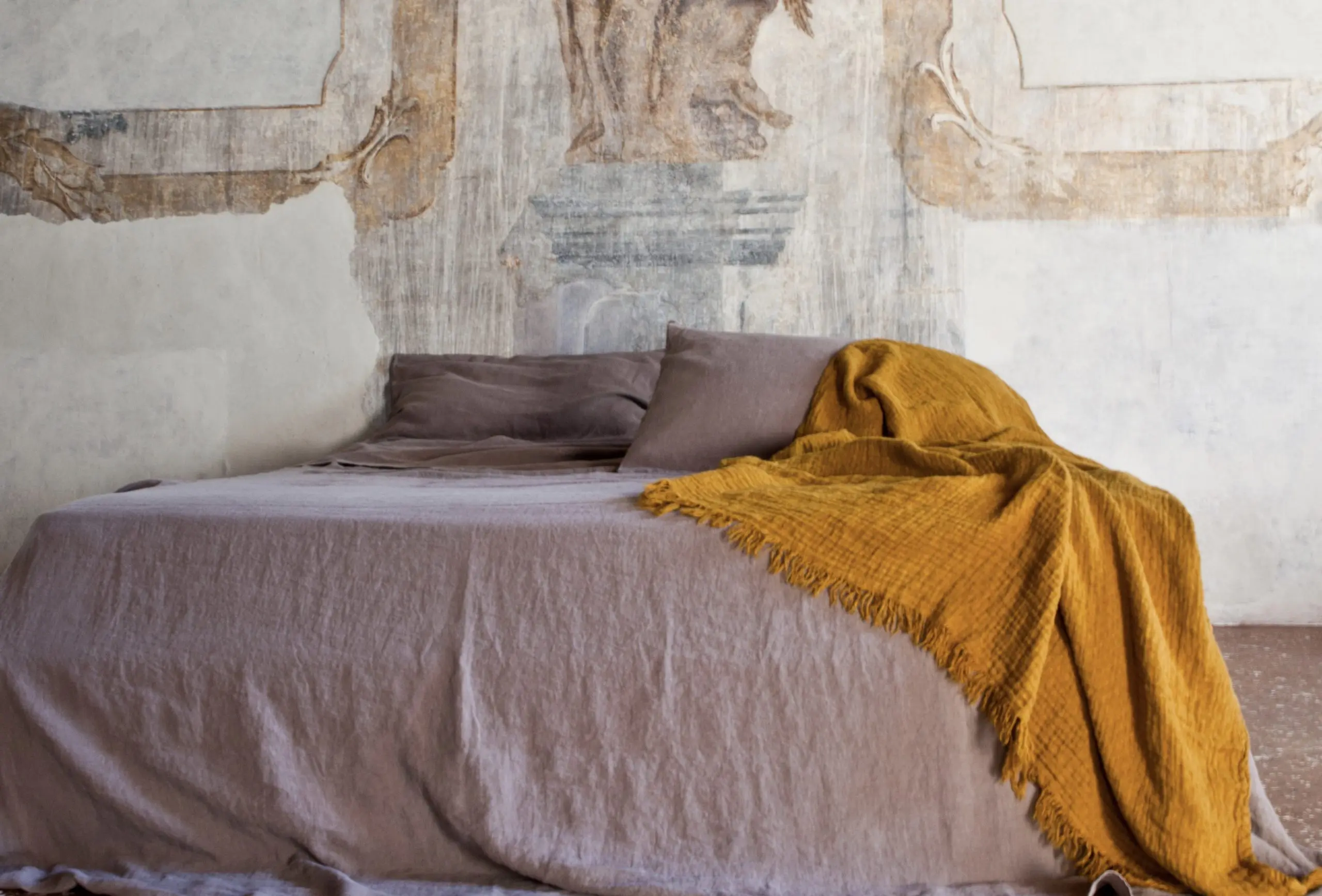 TheInvisibleCollection_Clubroom_OnceMilano_TasseledThrowMustard_1