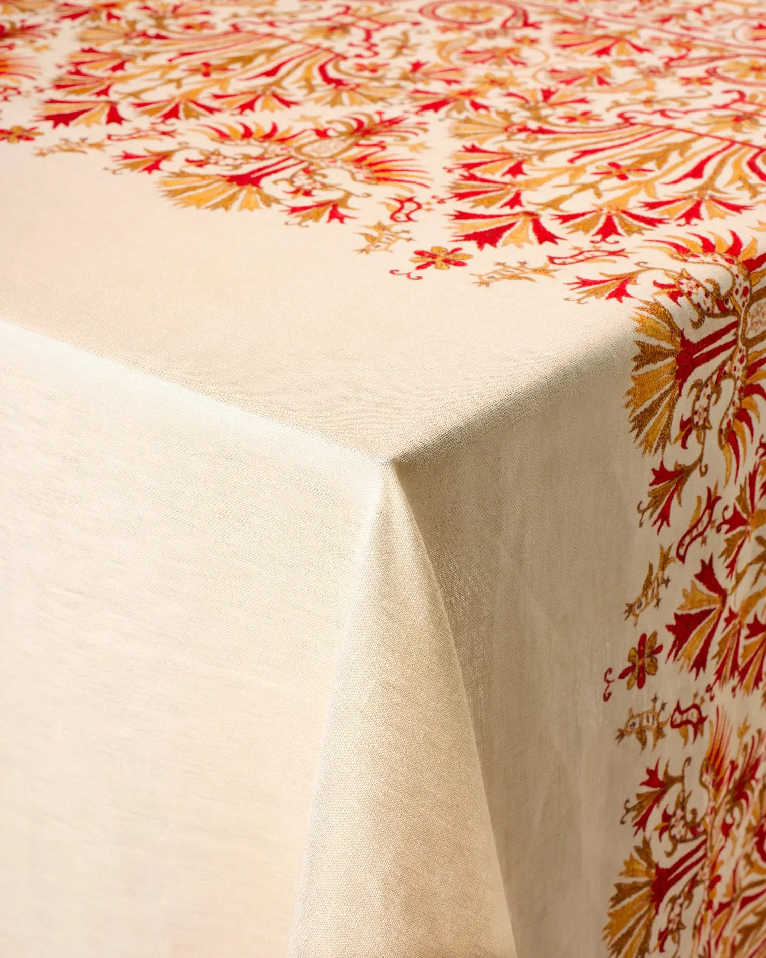 TheInvisibleCollection_Clubroom_CasaCabana_CretaTablecloth_1