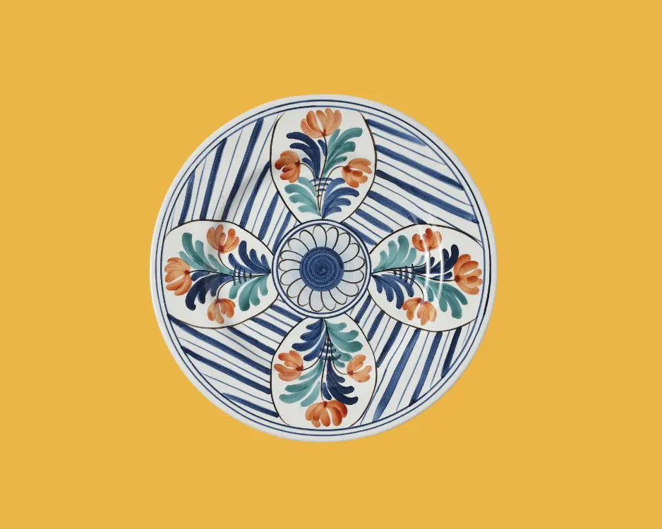 TheInvisibleCollection_Clubroom_CasaCabana_MayaDinnerPlates_Main
