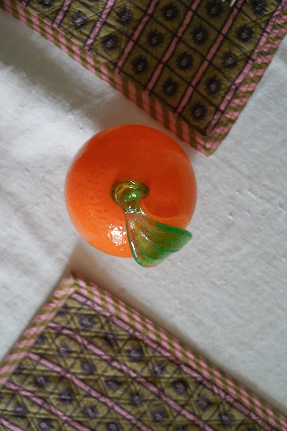 TheInvisibleCollection_Clubroom_ChateauDeMaMère_OrangeBlownGlass_1