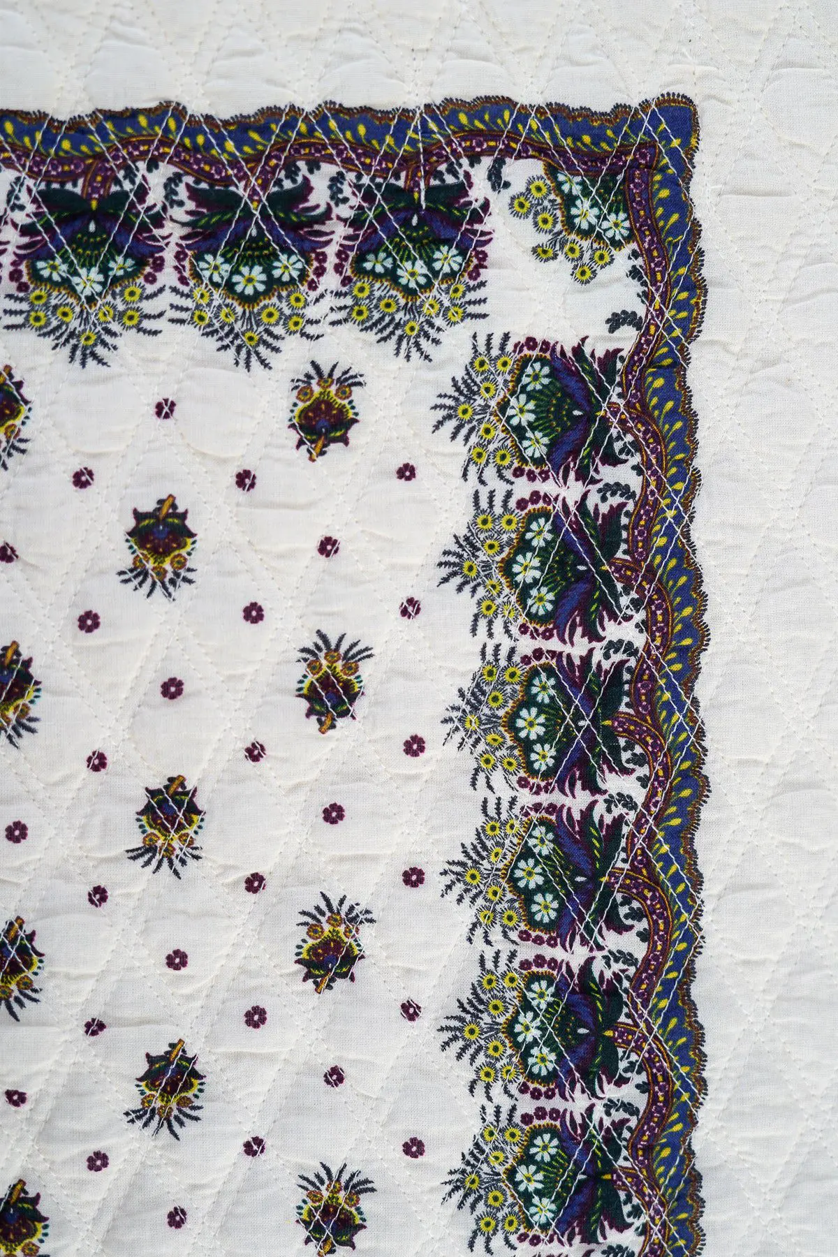 TheInvisibleCollection_ChateaudeMamère_WhitebouquetPlacemats_1