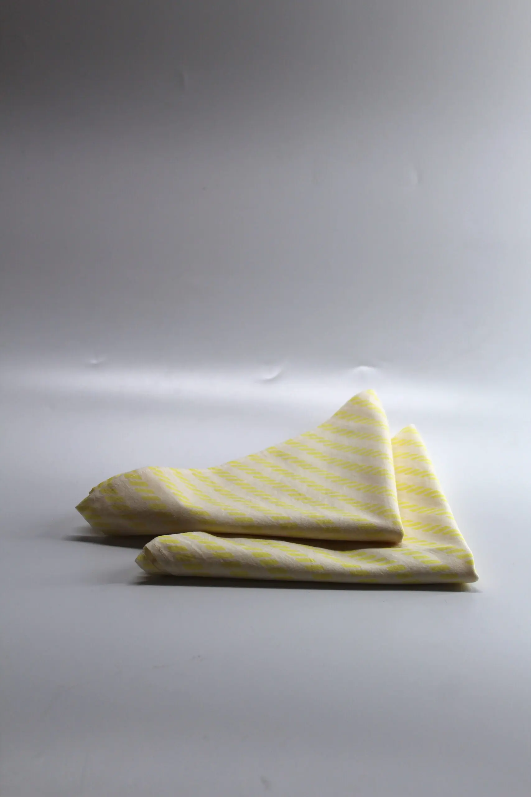 TheInvisibleCollection_Chateaudemamère_NapkinYellowBraid_3