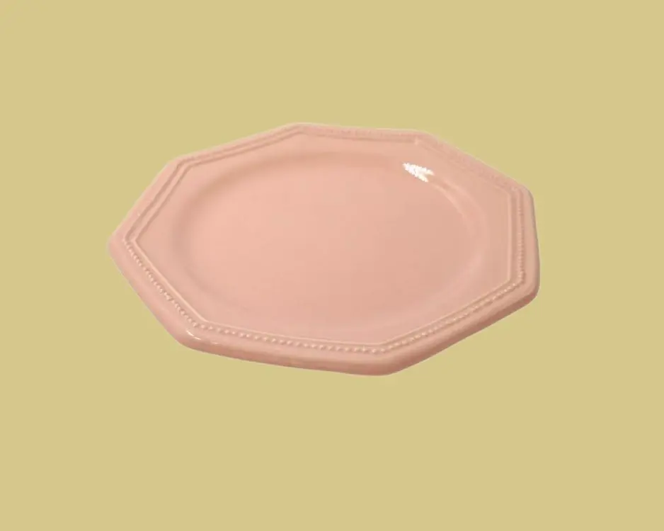 TheInvisibleCollection_ClubRoom_PinkPichonDessertPlate_Main2