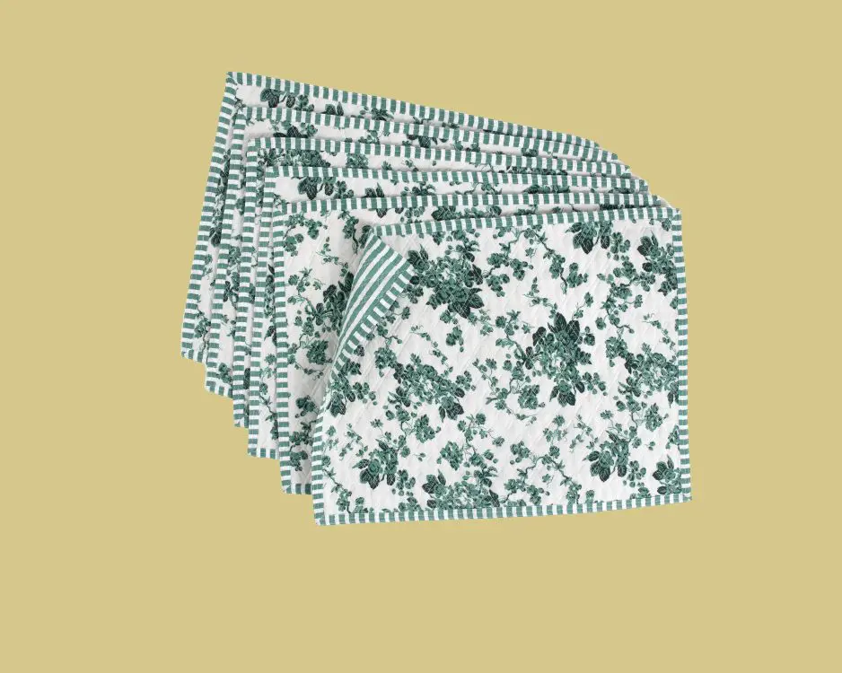 TheInvisibleCollection_Clubroom_Chateaudemamere_PomponOlivePlacemats_Main