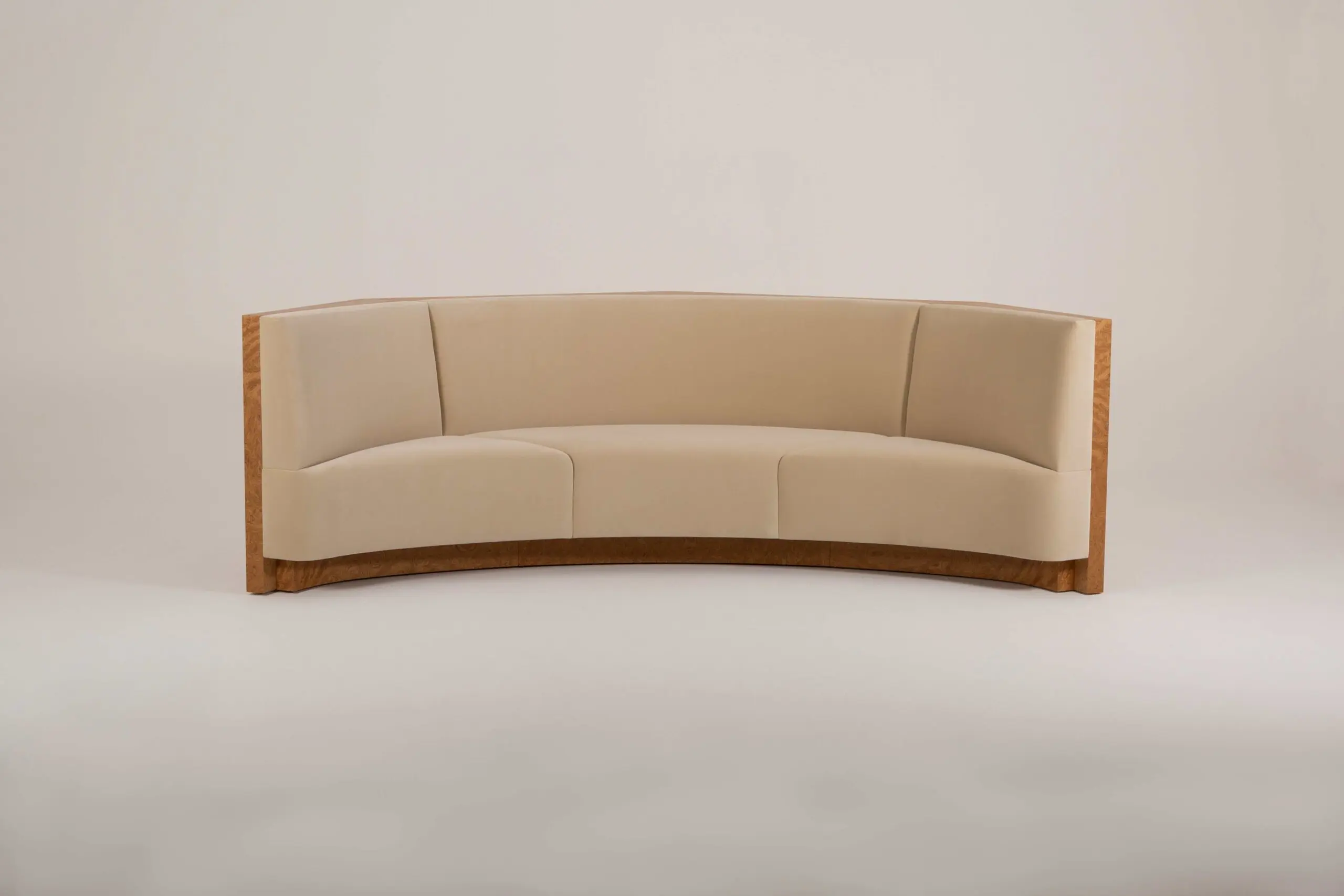 InvisibleCollection_SophieDries_CroissantRoundSofa_1