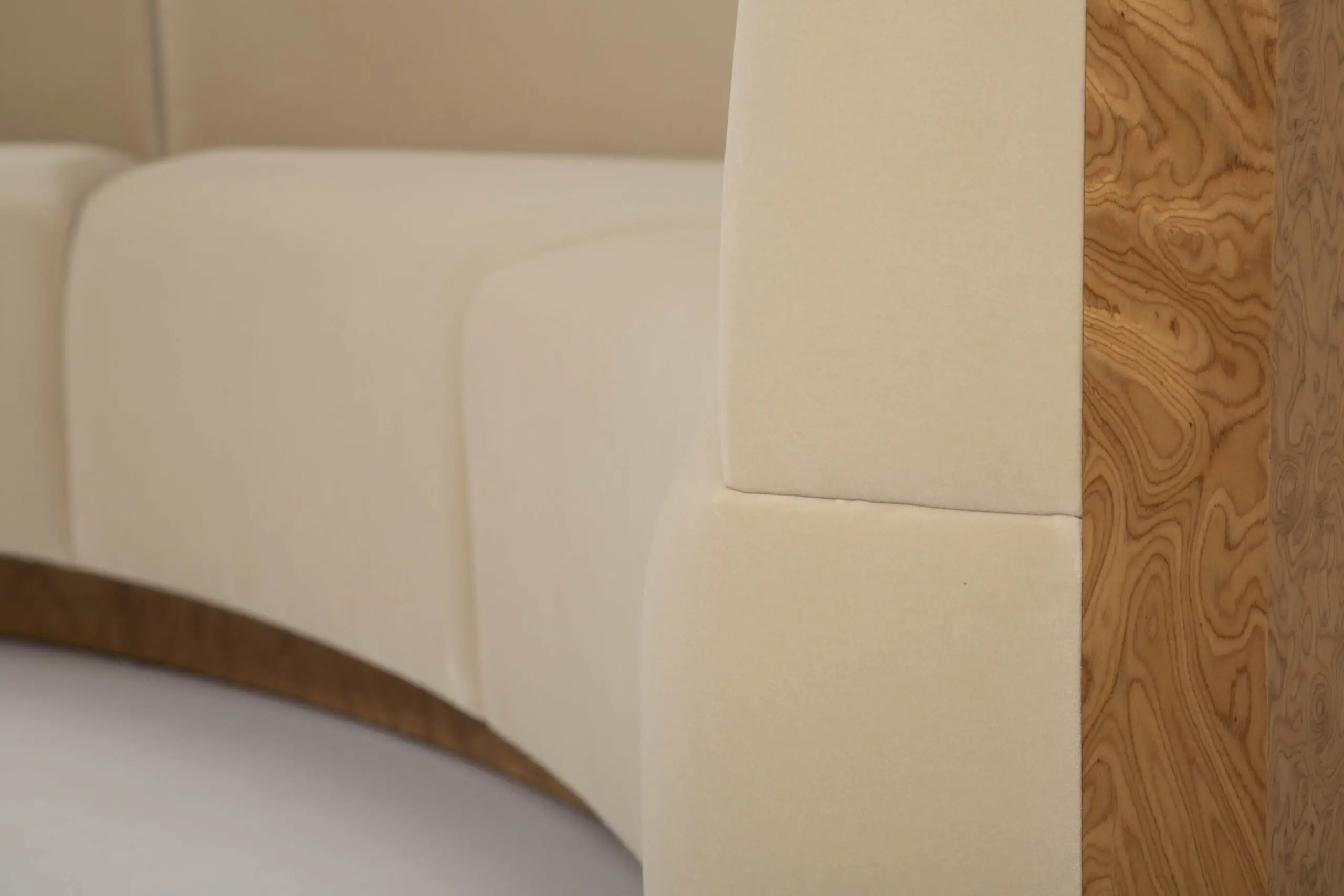InvisibleCollection_SophieDries_CroissantRoundSofa_2