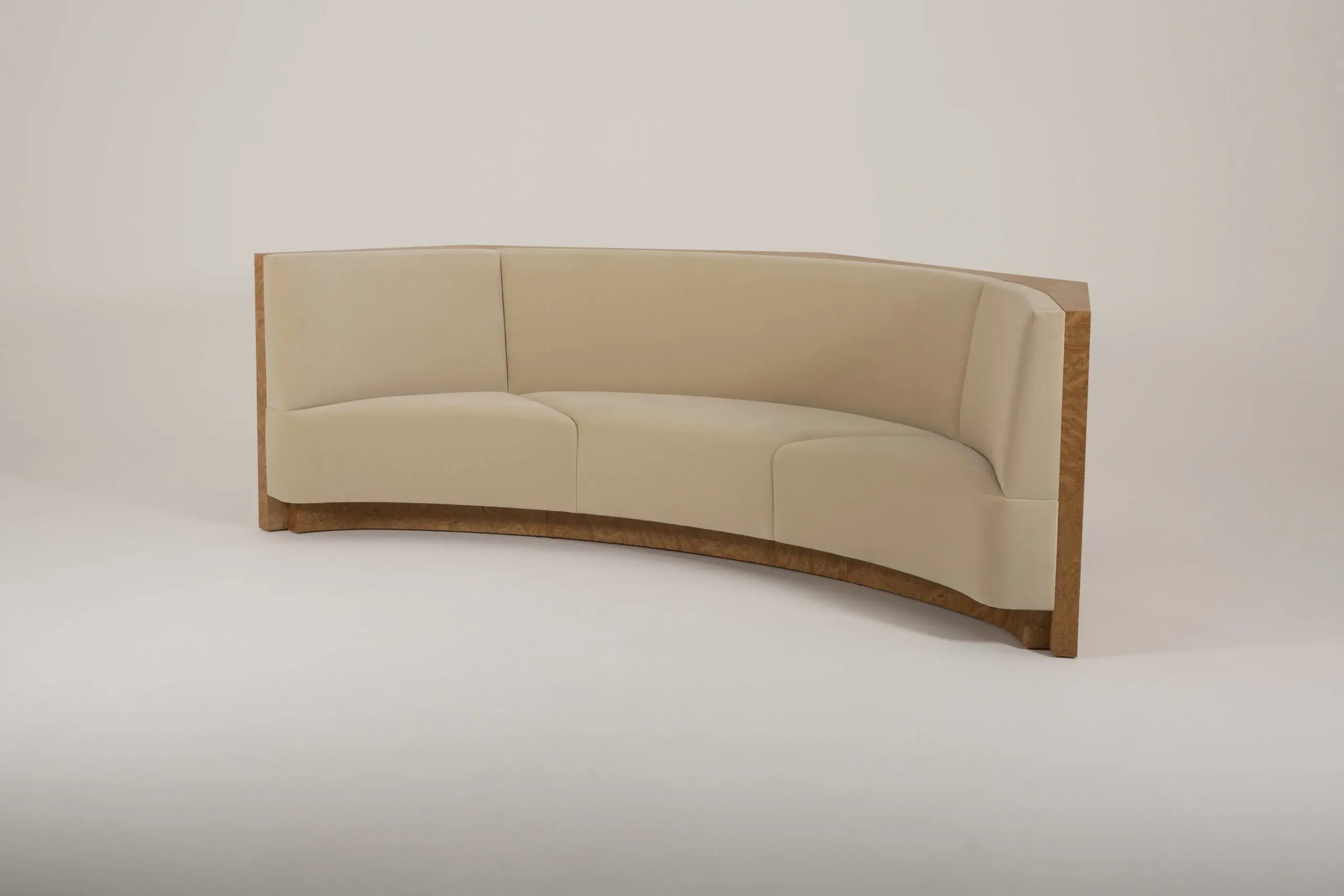 InvisibleCollection_SophieDries_CroissantRoundSofa_4