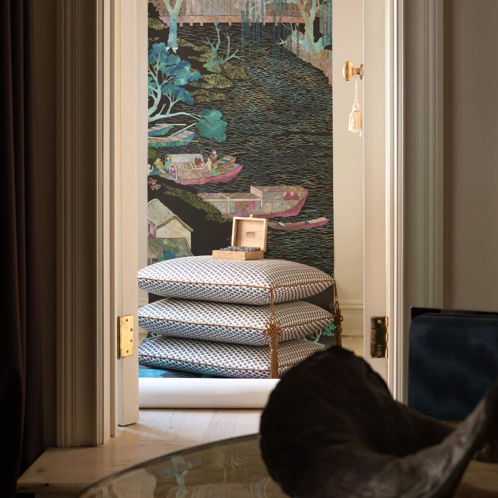 InvisibleCollection_NYC_Droulers_Virgi_Pouf