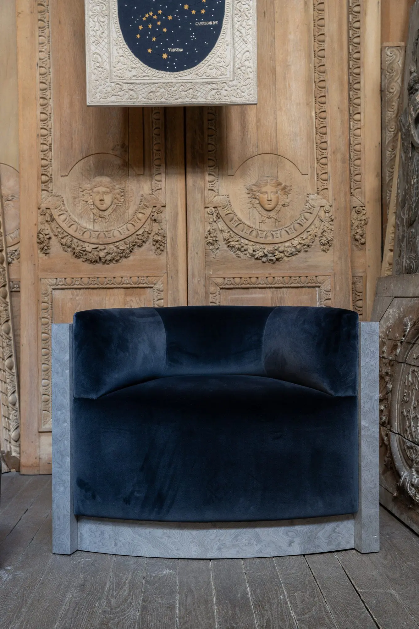 InvisibleCollection_SophieDries_CroissantArmchair_1