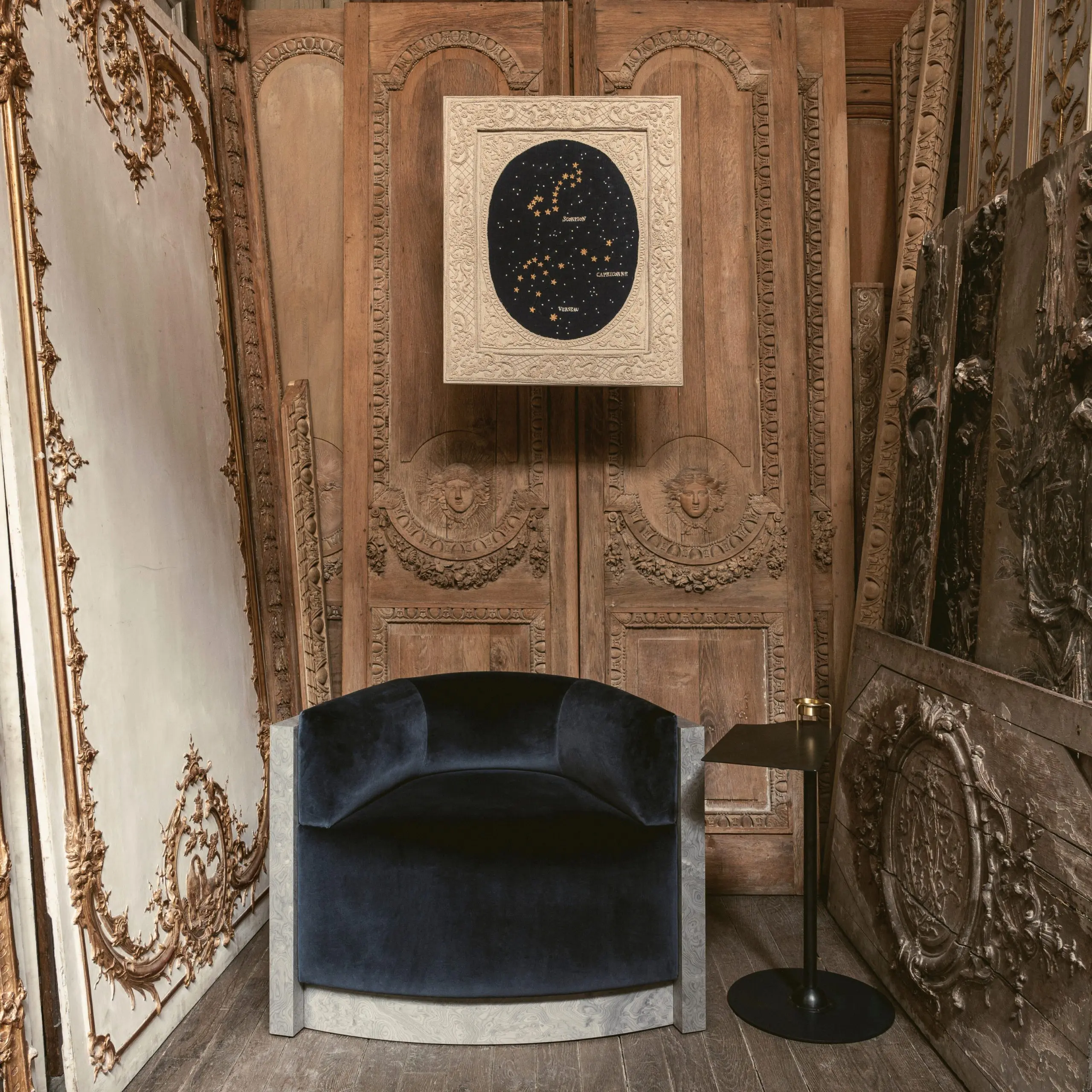 InvisibleCollection_SophieDries_CroissantArmchair_Hover