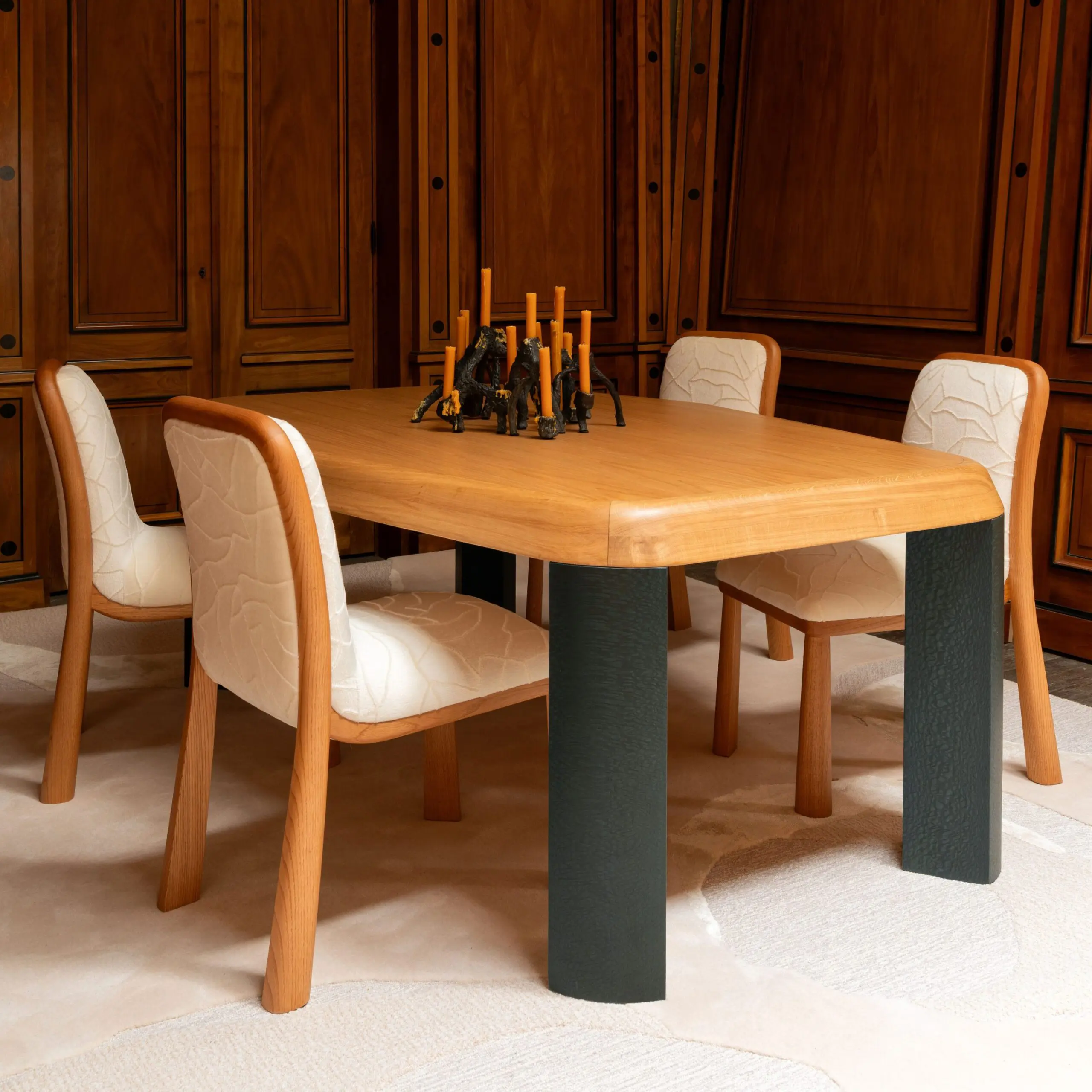 InvisibleCollection_JacquesDoucet_PoiretConsole_Main