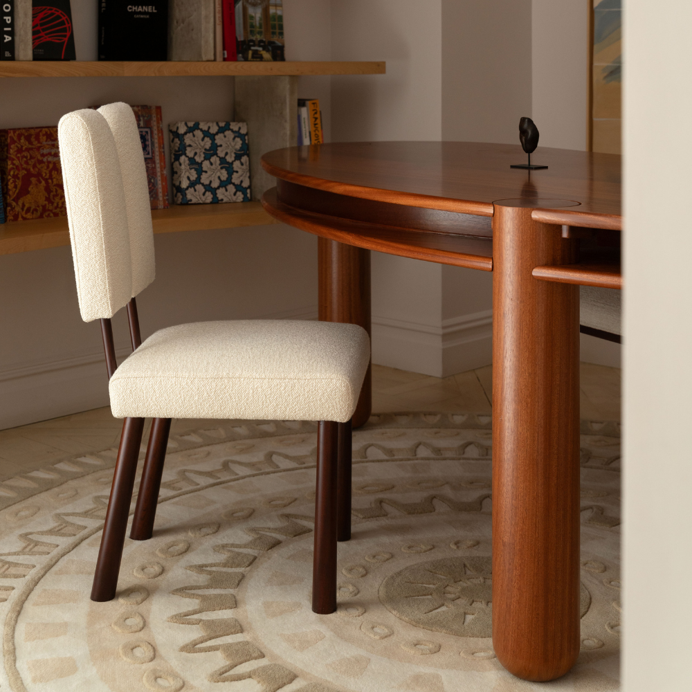 InvisibleCollection_NYC_GizehRug_Lila_Desk_Panter_Chair (2)