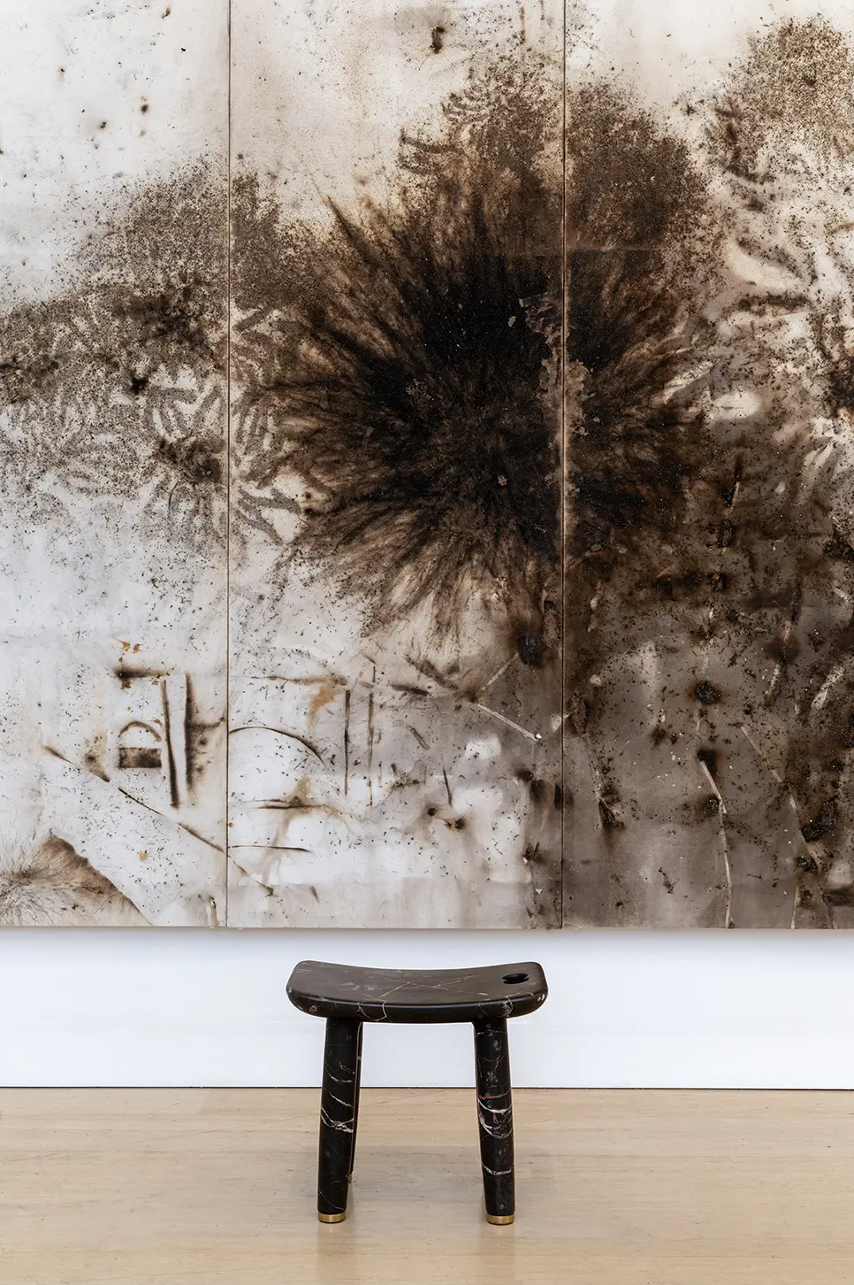 InvisibleCollection_Zana_NomadStool_Philips1