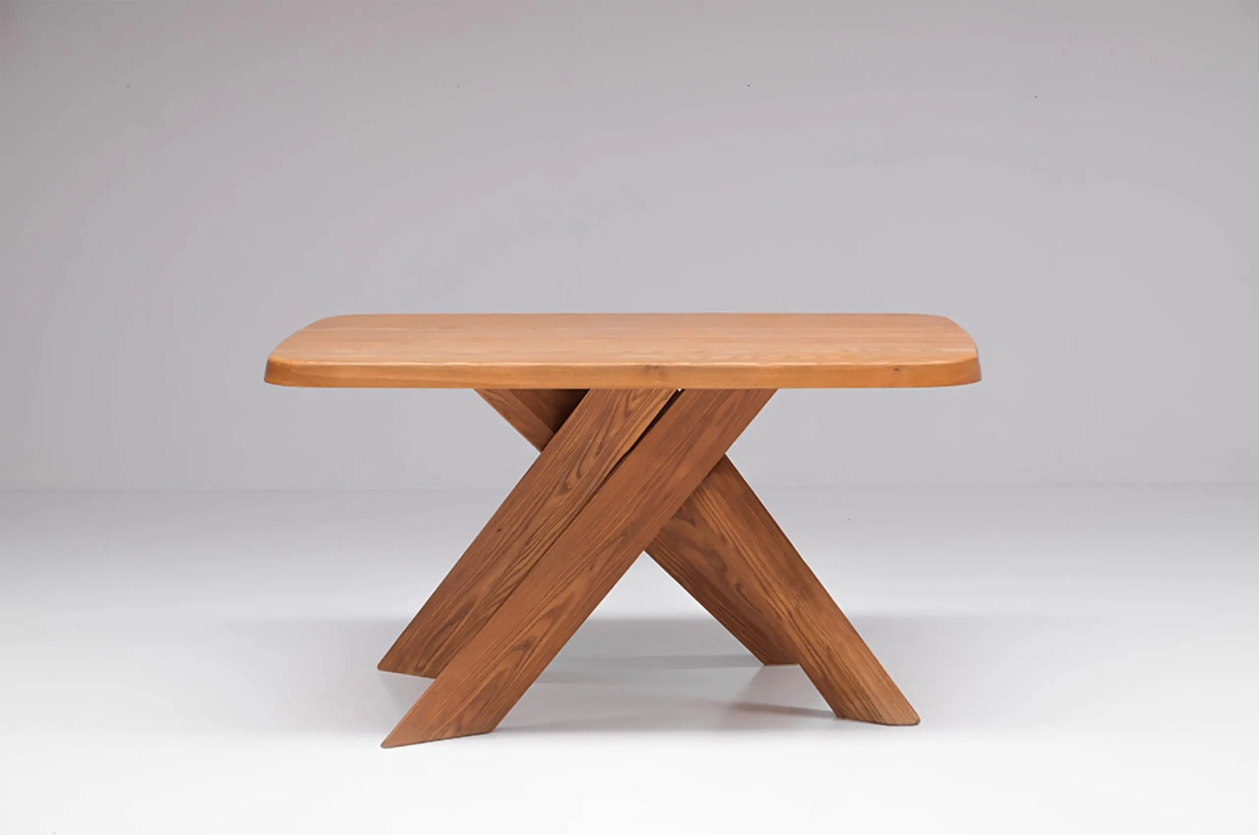 InvisibleCollection_ChapoCreations_T35DiningTable_1