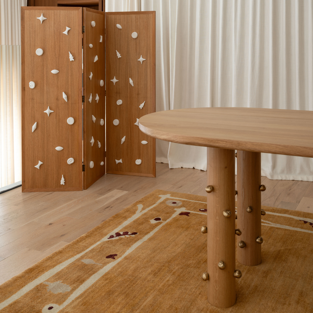 InvisibleCollection_Sarah_Chirazi_Paris_Folding_Screen_Margot_Dining_Table